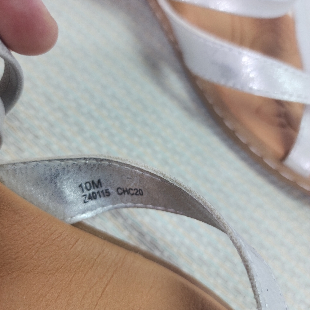 Sandals - Picture 3 of 5